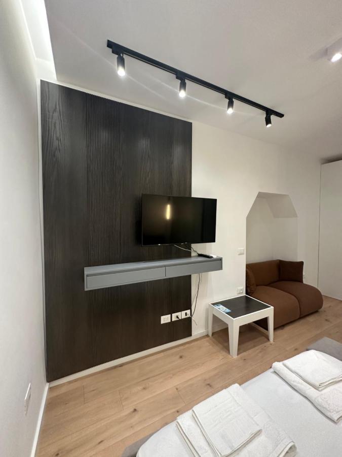 Center Apartment Tirana Exterior photo