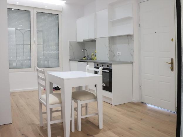 Center Apartment Tirana Exterior photo